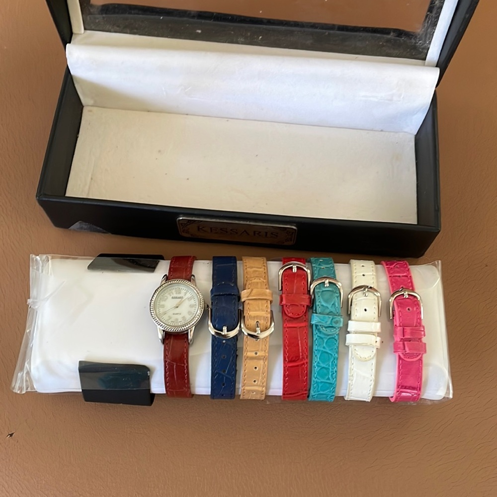 VINTAGE KESSARIS  LEATHER QUARTZ WOMEN WATCH